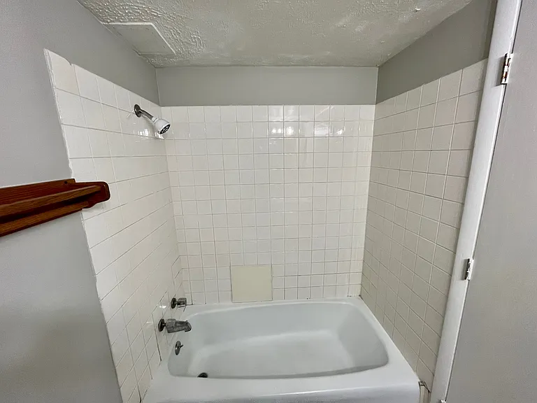 101 College Park Ct #2 — Photo 6