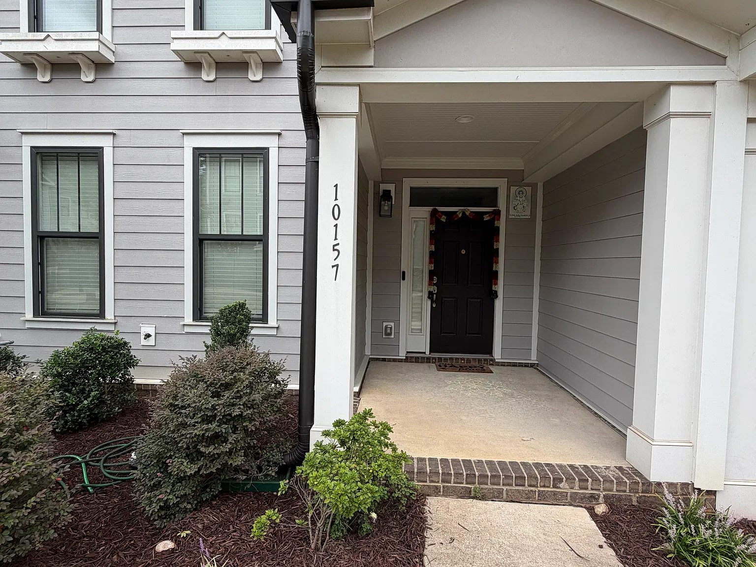3 bed, 2.5 bath, 2112 sqft, $2,250 — Photo 2
