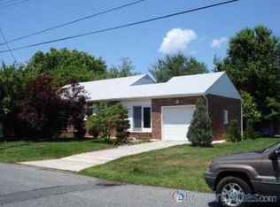 1376 S Maple Dr, Vineland, NJ 08360