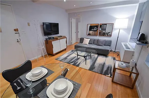 Rented by Global Realty Opportunities | media 51