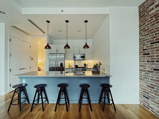 Rented by R New York | media 2