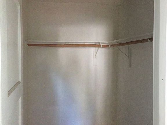 2nd image of 1125 De La Vina St APT E