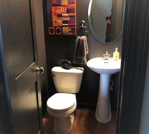 5th image of 2705 1st Ave S #103
