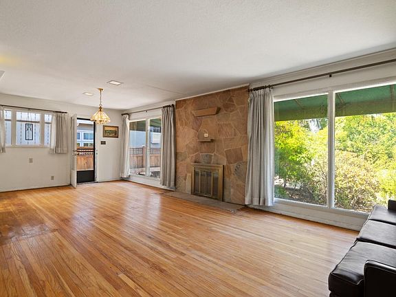 3rd image of 153 Occidental Ave