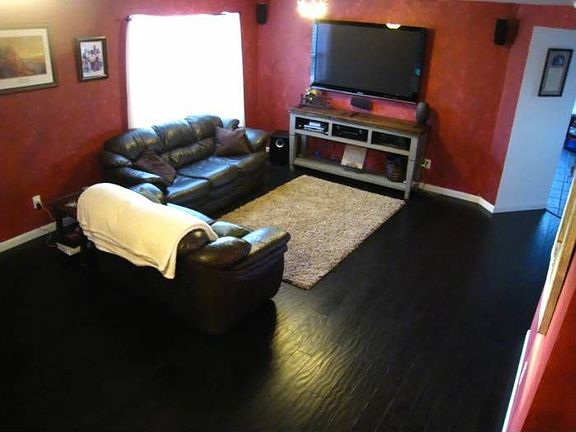 Living Room - view 2