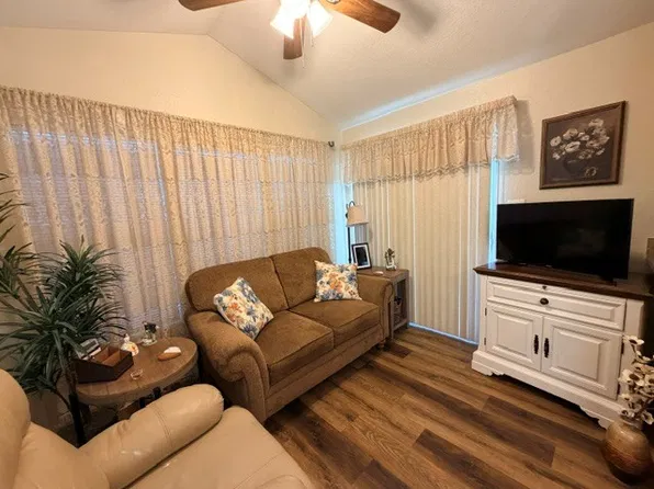 400 N Plaza Dr #279, Apache Junction, AZ 85120