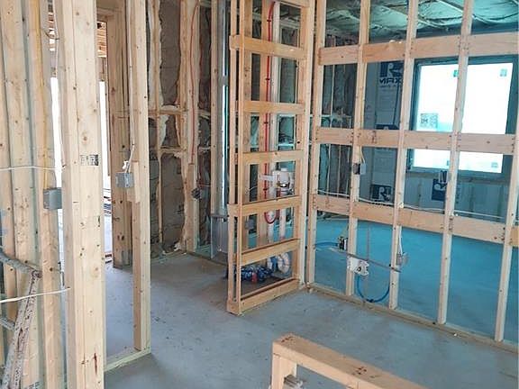 5th image of 632 NE 6th Pl
