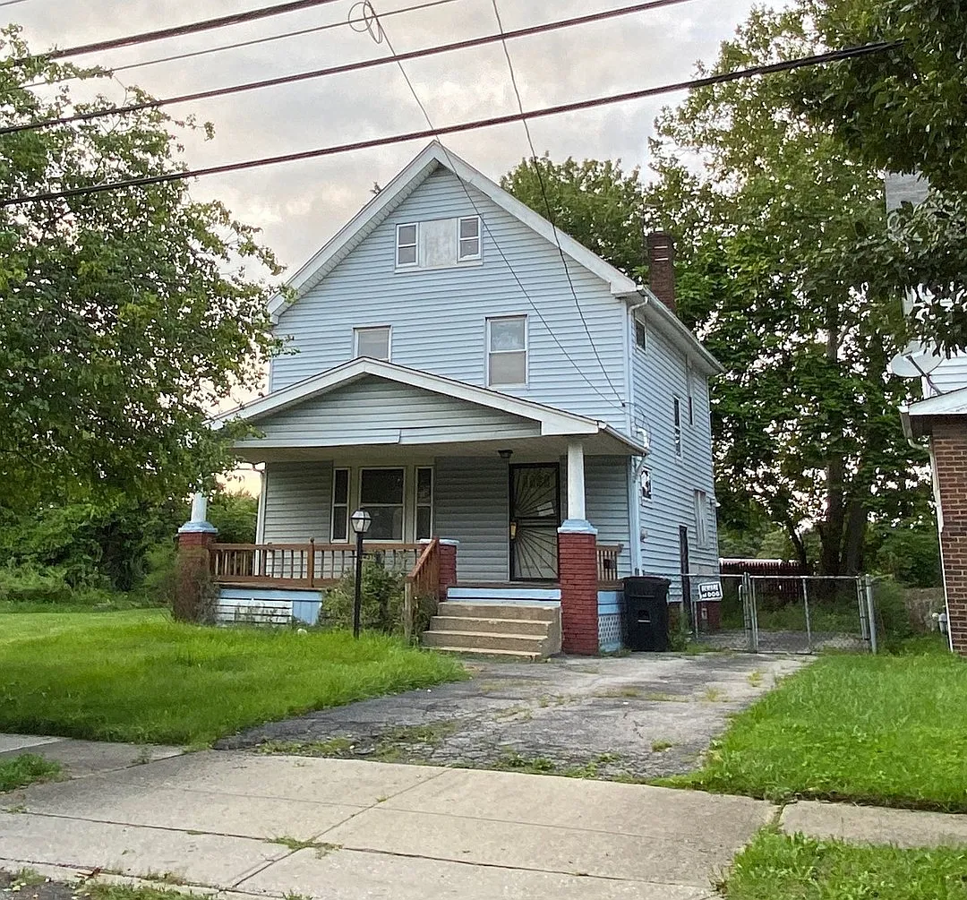 14315 Darwin Ave photo 1