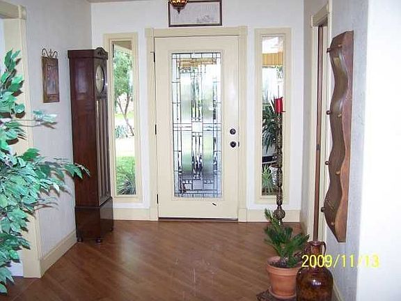 Large Foyer with built in water feature