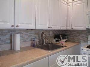 beautiful new kitchen tile back splash