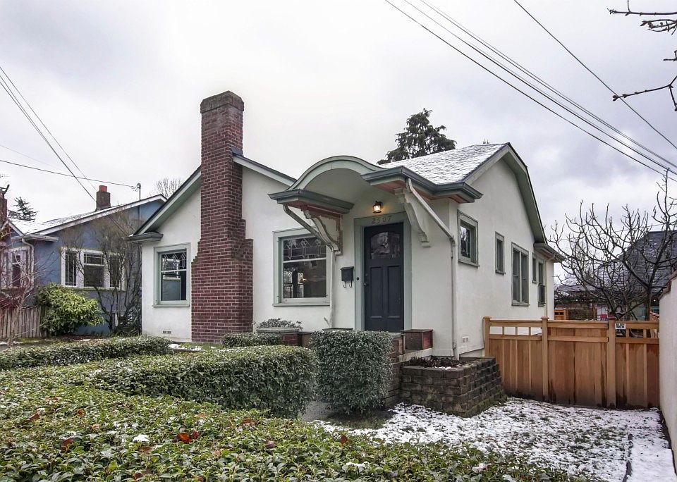 2nd image of 2507 NE 65th St