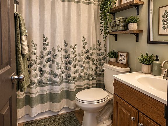 5th image of 44 Ronnie St #44
