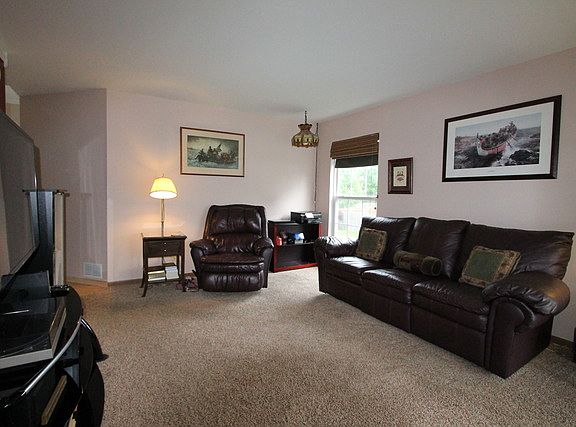 2nd image of 2281 N Blue Grass Ct