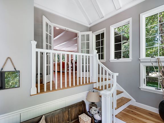 5th image of 64 Settlers Landing Ln