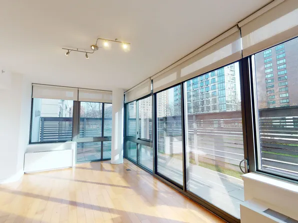 808 Columbus Avenue 03F image 1 of 9
