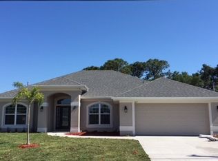 147 Mariner Ln, Rotonda West, FL 33947