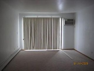 4th image of 9S070 Lake Dr APT 106