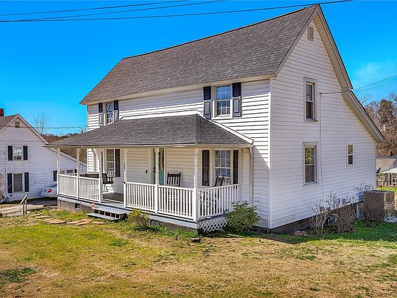 2nd image of 17 Hammett St