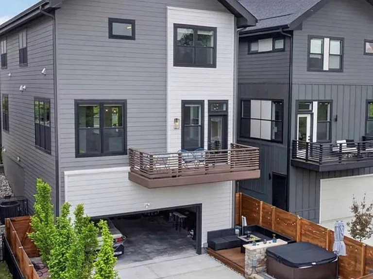 2246 Tracy Ave — Photo 4