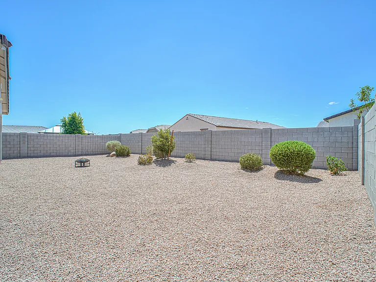35879 W Santa Barbara Ave — Photo 34