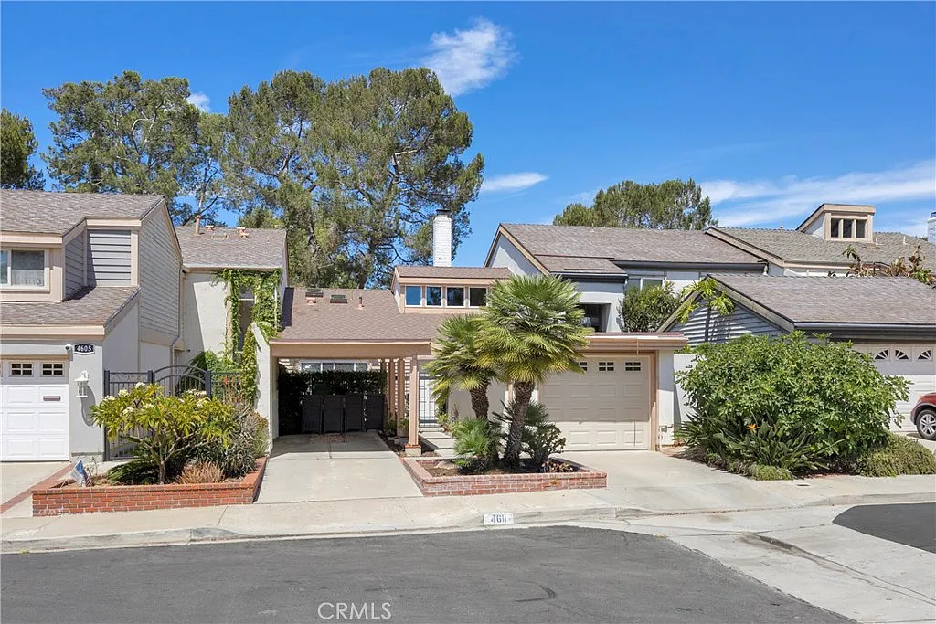 2 bed, 1300 sqft, $4,200 — Photo 1