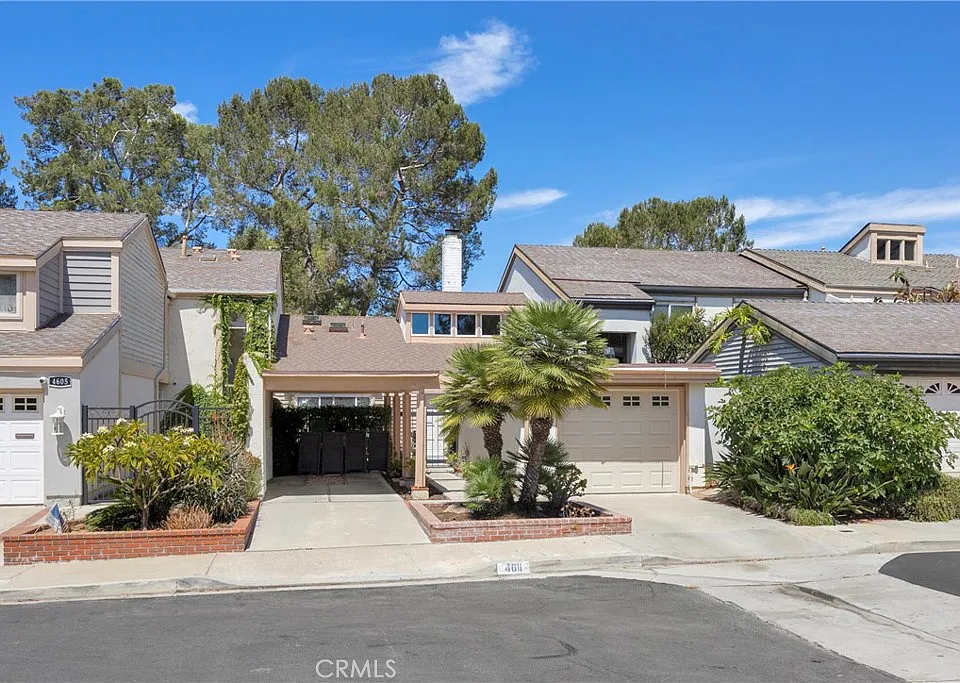 4611 Green Tree Ln