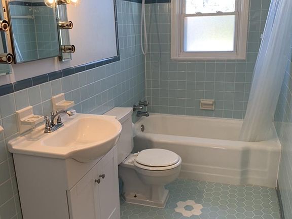 5th image of 7303 Verona Way
