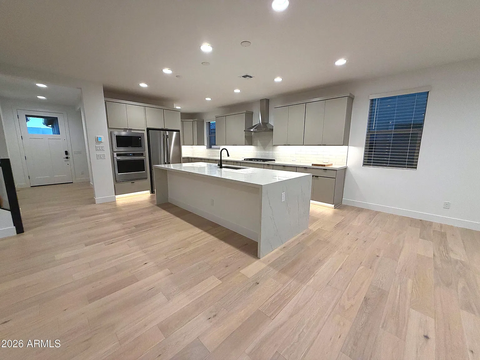 4 bed, 3.5 bath, 3167 sqft, $3,800 — Photo 2