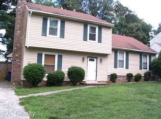 1106 Briarcliffe Dr, Colonial Heights, VA 23834