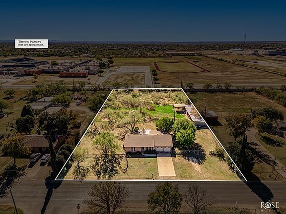 2nd image of 325 Mimosa Dr