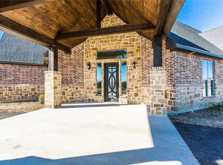 7111 Hunnington Dr, Sanger, TX 76266