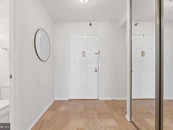 3rd image of 900 N Stafford St APT 2125