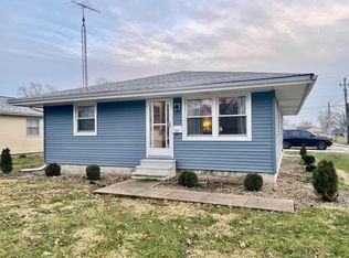 515 E Jackson Ave, Chrisman, IL 61924