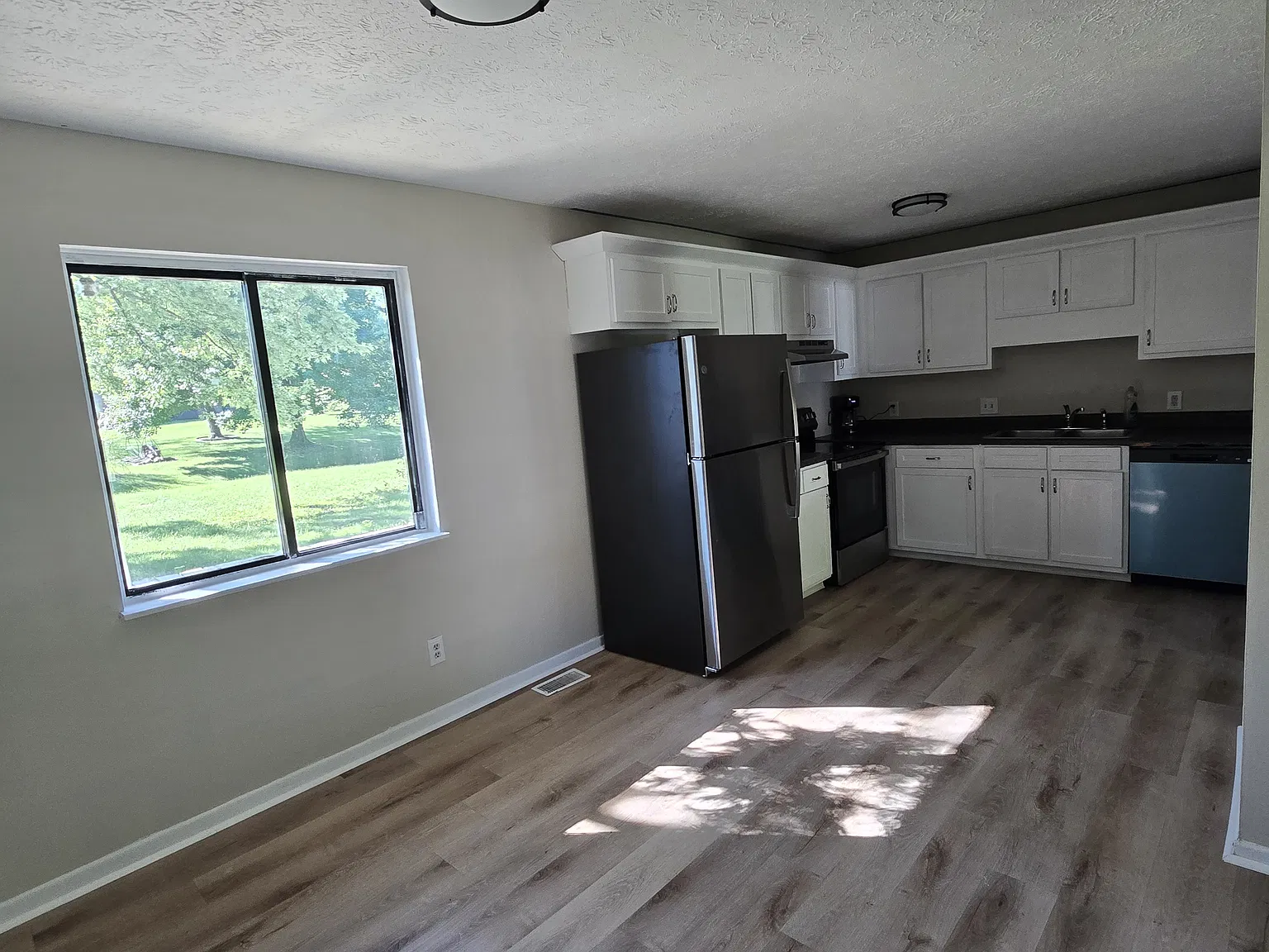 4 bed, 1712 sqft, $1,850 — Photo 3
