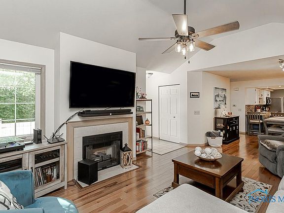 5th image of 934 Turnbury Ln