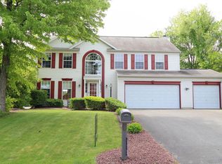 175 Winding Hill Dr, Etters, PA 17319