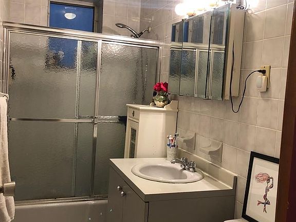 2nd image of 220 Avenue M APT 2R