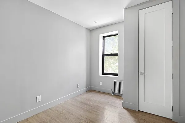 Rented by REZI | media 4