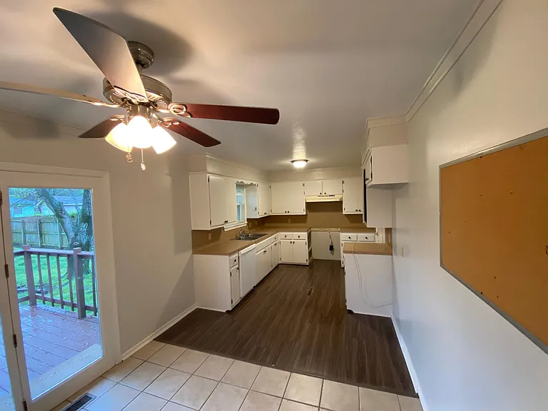 1612 Raleigh St — Photo 2