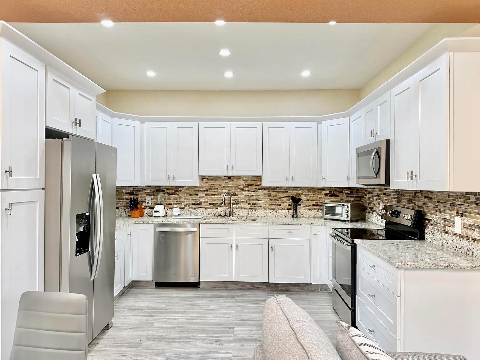 2 bed, $5,000 — Photo 3