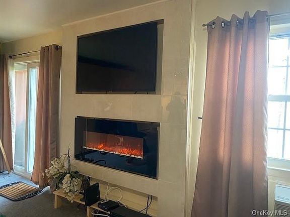 4th image of 8 Dove Ct APT H