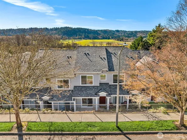 17421 1st Lane NE #104, Duvall, WA 98019