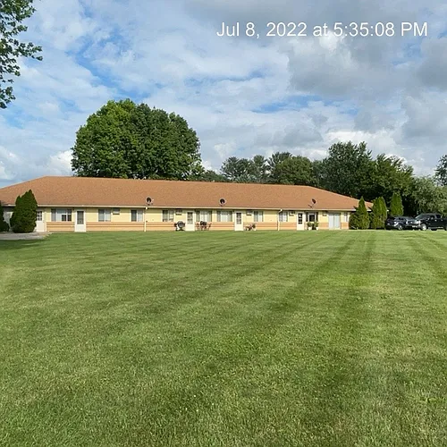 203 N East St Photo 1