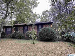 2702 Monticello Dr NW, Huntsville, AL 35810