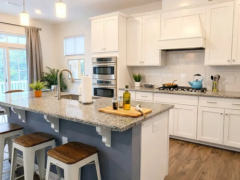 2100 Curry Meadow Way — Photo 3