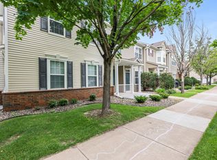 11050 Goodhue St NE UNIT B, Blaine, MN 55449