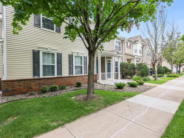 11050 Goodhue St NE Unit B, Blaine, MN 55449