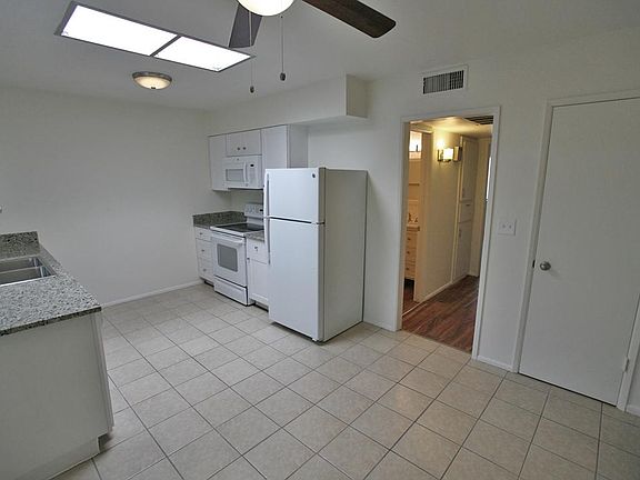 4th image of 13604 N Silverbell Dr