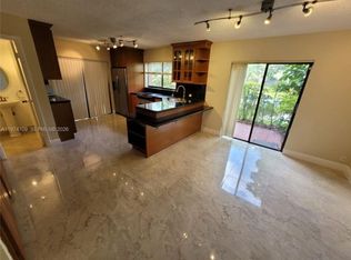 6 Wimbledon Lake Dr #252, Fort Lauderdale, FL 33324
