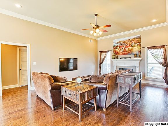 4th image of 138 Bentridge Dr